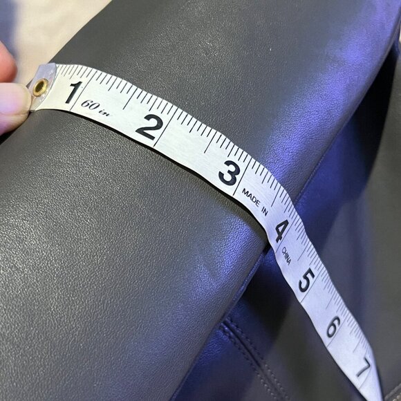 Hobo International Gray Leather Fold Over with dust bag - Picture 15 of 16